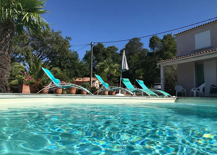 Hotes Carpe Diem * Santa-Maria-Poggio (Corsica)