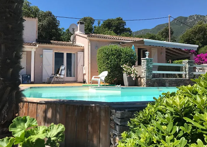 Hotes Carpe Diem Santa-Maria-Poggio (Corsica)